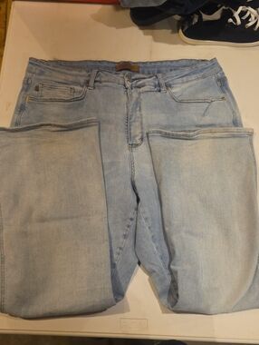 Judy Blue Pale Blue Bootcut Jeans